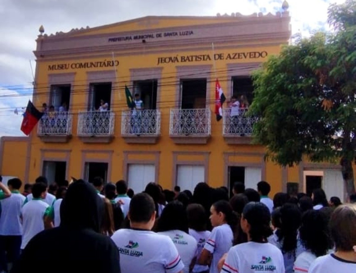 Santa Luzia abre Semana da Independncia com cultura, patriotismo, atividades ldicas e exposio histrica