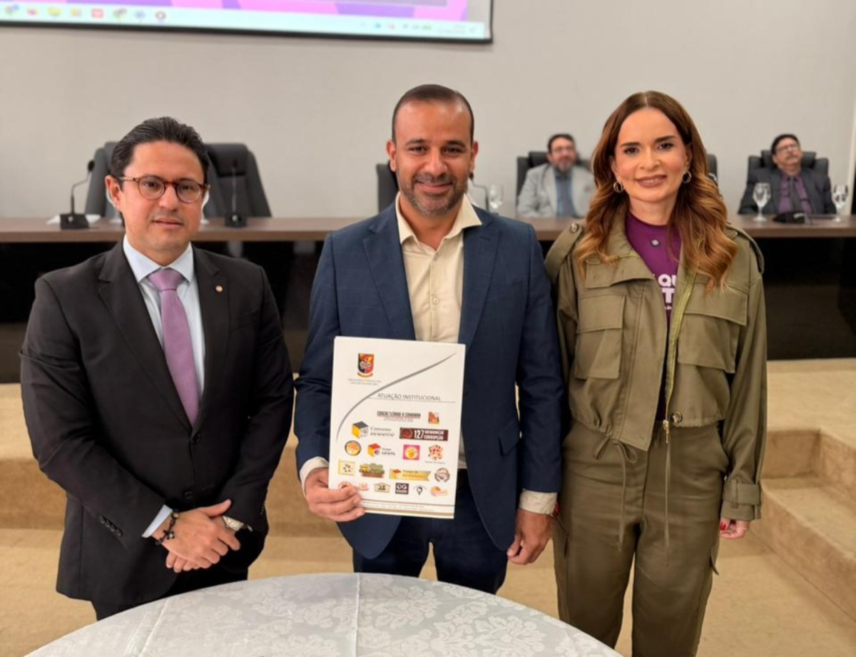 Prefeitura de Santa Luzia firma parceria para implanta��o de grupo reflexivo voltado � preven��o da viol�ncia contra a mulher